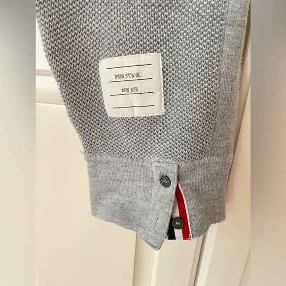 Gray Cotton Sweatpants Drawstrings stripes men's Size 4 Waist 33-40